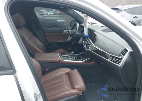 2020 BMW X7 M50I z USA, uszkodzony, nr VIN 5UXCX6C03L9B33375